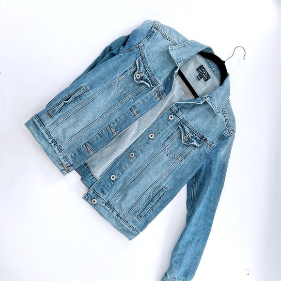 Lucky Brand
Tomboy Trucker Denim Jacket size S - Picture 7 of 13